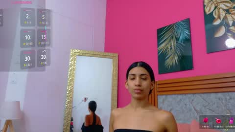 Snapshot of littlee_emilyy_ chatting on May 2026 01:06:01 PM Emily online show from May 2026 01:06:01 PM