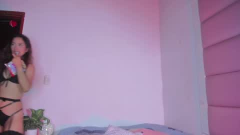 littlee_emma_ online show from September 2025 07:10:02 AM