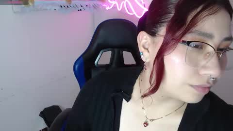 Angel  online show from November 2025 07:35:01 PM