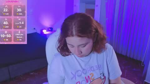 Snapshot of littlee_red chatting on May 2026 08:37:01 PM Angel online show from May 2026 08:37:01 PM