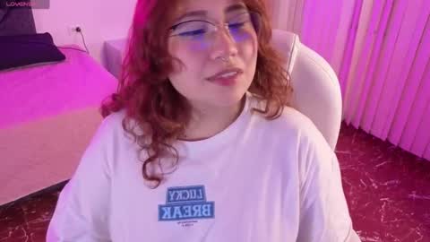 Snapshot of littlee_red chatting on May 2026 08:25:02 PM Angel online show from May 2026 08:25:02 PM