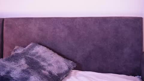 Snapshot of littlee_sophi_ chatting on May 2026 12:05:01 AM Sophie online show from May 2026 12:05:01 AM