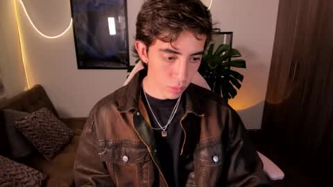 Snapshot of littleferxxo chatting on January 2025 03:02:02 AM Ferxxo online show from January 2025 03:02:02 AM