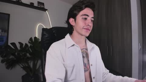 Snapshot of littleferxxo chatting on January 2025 10:22:01 AM Ferxxo online show from January 2025 10:22:01 AM