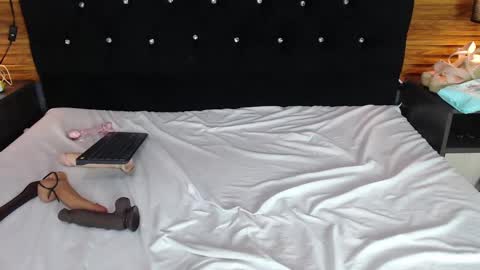 Snapshot of littlekloe_ chatting on January 2025 10:57:02 PM Litllekloe online show from January 2025 10:57:02 PM