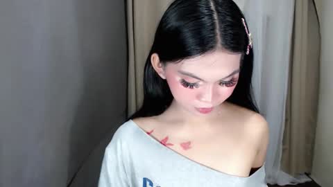 littlelace_ online show from May 2026 11:01:04 PM