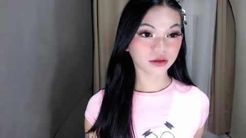 littlelace_ online show from May 2026 12:07:02 AM