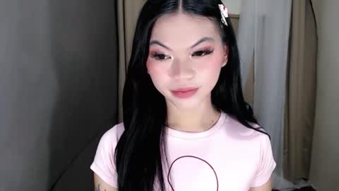 littlelace_ online show from May 2026 11:56:01 PM