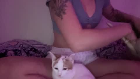 Snapshot of littlelovesbig chatting on October 2025 05:44:02 PM littlelovesbig online show from October 2025 05:44:02 PM