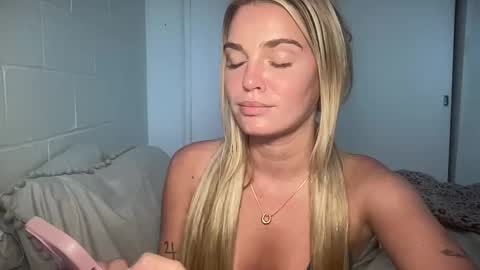 Marciabrady online show from February 2025 11:57:01 PM