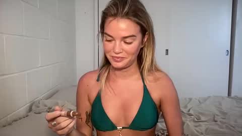 Marciabrady online show from March 2025 11:09:02 PM