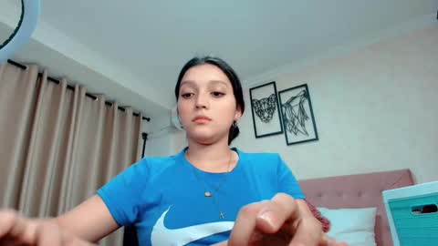 Snapshot of littlemolly_pregnant chatting on March 2025 11:27:02 PM Sarahs Room online show from March 2025 11:27:02 PM