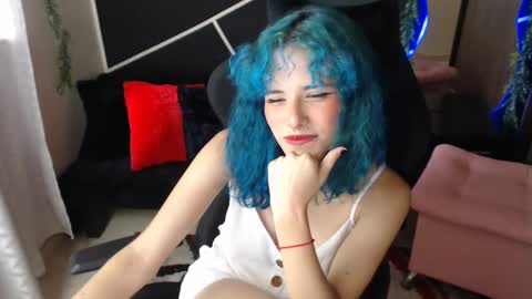 Snapshot of littlenami_ chatting on September 2025 05:47:02 PM LAUREN online show from September 2025 05:47:02 PM