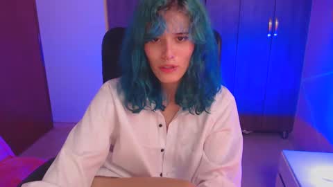 Snapshot of littlenami_ chatting on October 2025 02:01:02 AM LAUREN online show from October 2025 02:01:02 AM
