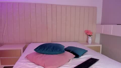 im olivia IG littleolivia01 online show from March 2026 02:01:01 PM