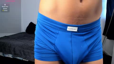 Snapshot of littleparker chatting on May 2026 01:40:01 PM PARKER online show from May 2026 01:40:01 PM