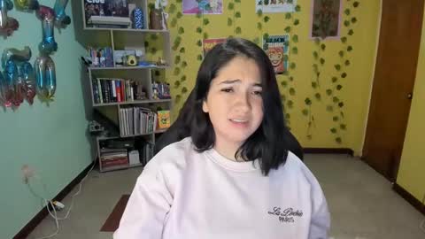 Mia  Wednesday to Sunday 730 am to 1030 am Colombian Hour D online show from February 2025 04:53:01 AM