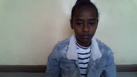 littlesandie online show from November 2025 05:53:01 AM