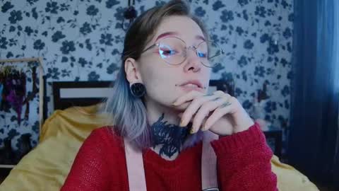 Niki  free tg channel with some photos gifs and info about streams  online show from October 2025 06:41:02 AM