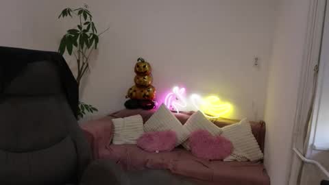 littlestellaspark online show from October 2025 06:45:01 AM