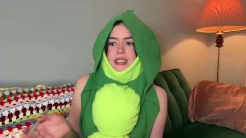 Snapshot of littlesugarpea chatting on January 2025 03:50:02 AM Little Sugar Pea  online show from January 2025 03:50:02 AM