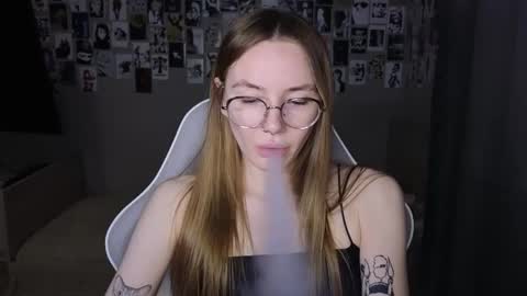 Snapshot of littlevildevil chatting on May 2026 07:49:01 AM Eliana online show from May 2026 07:49:01 AM