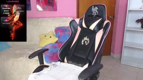 littlevixen18 online show from February 2025 05:50:02 PM