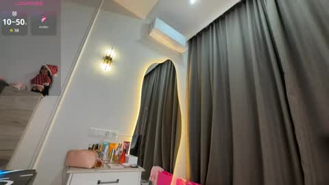 liuli_flower online show from April 2026 10:22:01 PM