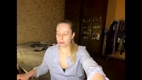 Snapshot of livandria chatting on April 2026 09:54:01 PM Livandria online show from April 2026 09:54:01 PM