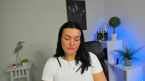 Livia online show from March 2026 07:13:01 AM