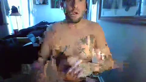 Snapshot of livingpuddle chatting on January 2025 04:00:02 PM livingpuddle online show from January 2025 04:00:02 PM