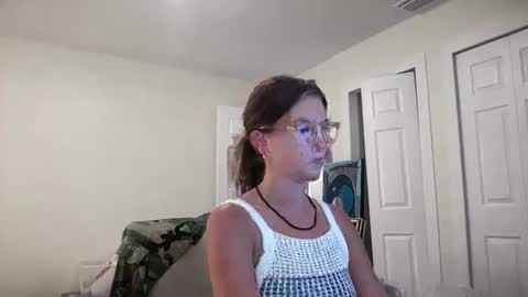 Snapshot of livvyybearxx chatting on June 2026 08:15:01 PM liv online show from June 2026 08:15:01 PM