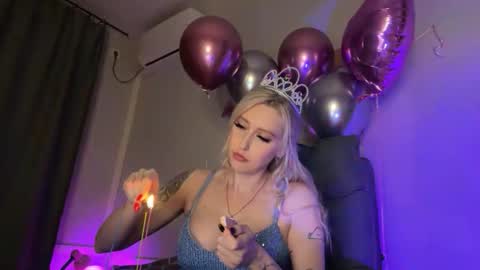 Liya Ray online show from December 2025 10:37:02 PM