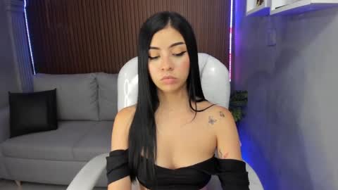 Snapshot of liz_bohemia chatting on April 2026 07:45:01 AM LIZ online show from April 2026 07:45:01 AM