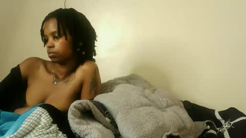Snapshot of liz_lovie chatting on May 2026 09:53:01 PM liz_lovie online show from May 2026 09:53:01 PM