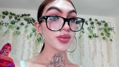 Snapshot of liz_lunaa chatting on May 2026 09:45:02 PM Liz Luna online show from May 2026 09:45:02 PM
