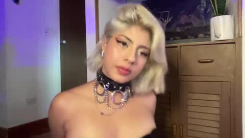 Lizeth online show from December 2024 10:41:01 PM
