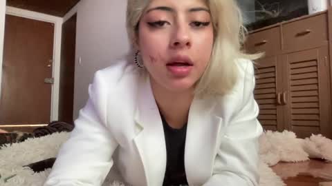 Lizeth online show from December 2024 07:27:02 PM