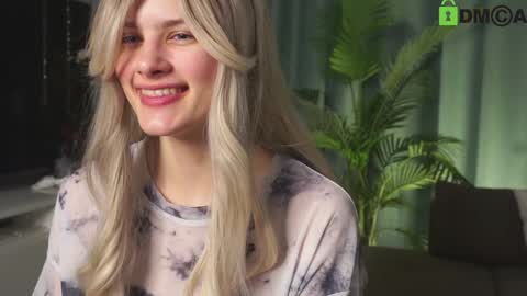 Sunnheart online show from January 2025 04:18:01 PM