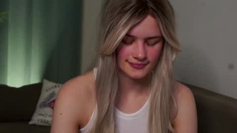 Sunnheart online show from January 2025 07:40:01 PM