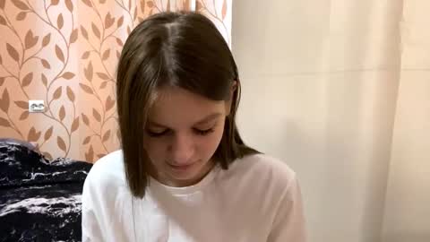 Kate online show from October 2025 06:44:01 AM