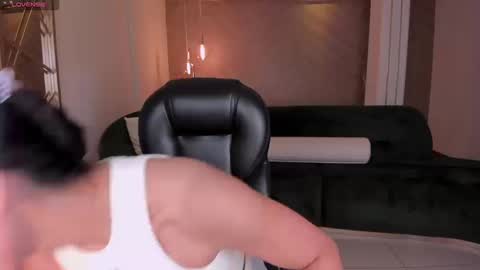 Lizzi  online show from September 2025 09:04:01 PM