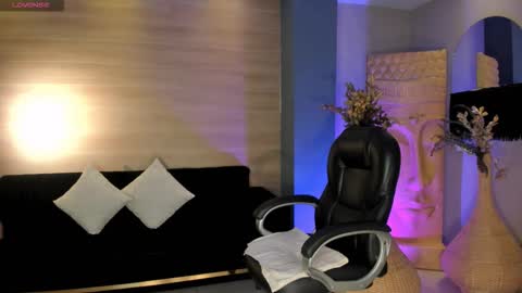 Lizzi  online show from September 2025 07:16:01 PM