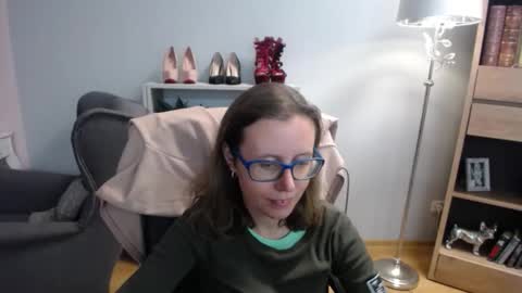 Lizzy online show from September 2025 04:49:02 AM