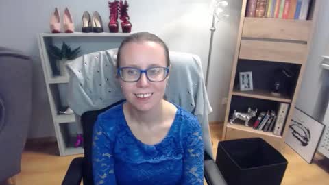 Lizzy online show from October 2025 05:40:01 AM