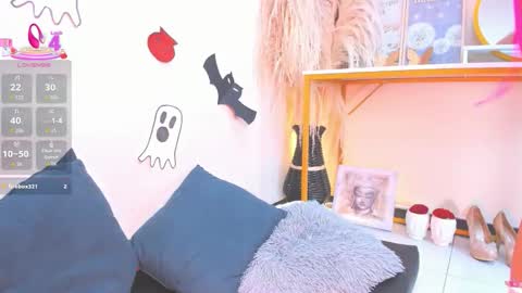 Lizzy  online show from October 2025 05:06:01 AM