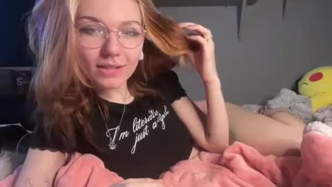 lizzybunny online show from December 2024 05:03:01 PM