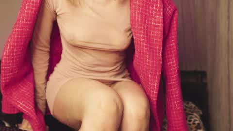 Mila online show from September 2025 09:09:02 PM