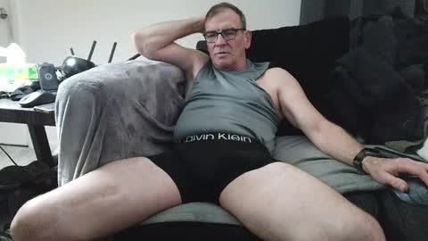 Snapshot of lngdickdaddy chatting on May 2026 01:10:02 AM LongDick Daddy online show from May 2026 01:10:02 AM