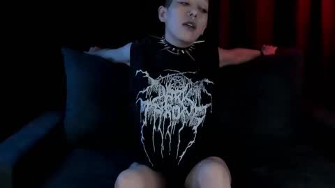 Lynx Mist online show from December 2025 11:11:01 PM